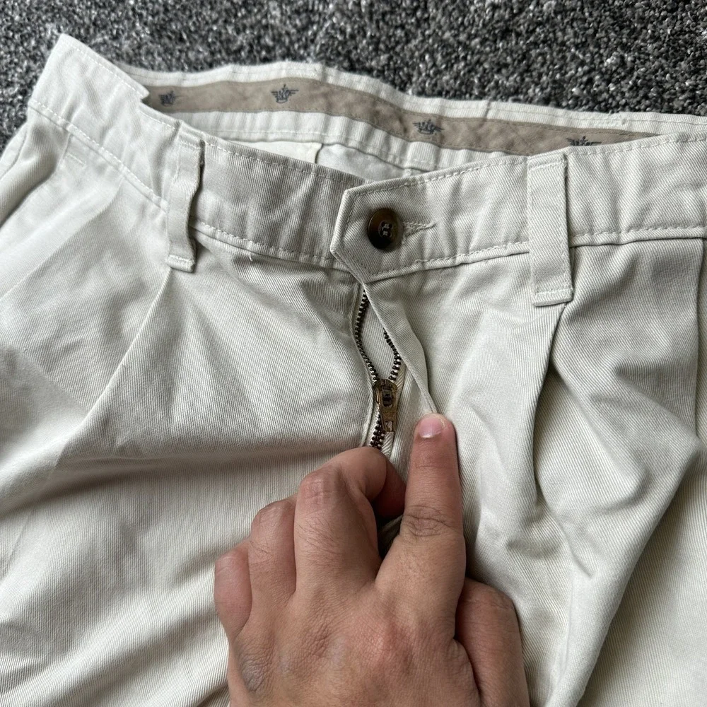 Docker Pants Mens 34x32 Beige Chino Pleated Front Classic Fit‎ Slash Pocket